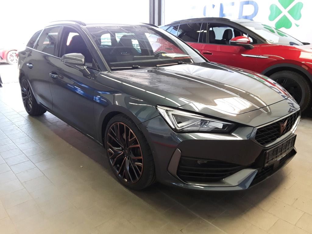 Cupra Leon 2022 г. Серый, пробег 44000 км