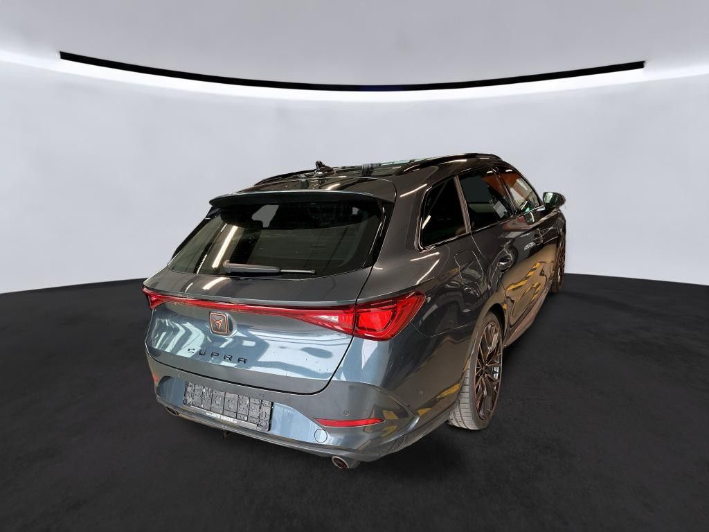 Cupra Leon 2023 г. Серый, пробег 43300 км