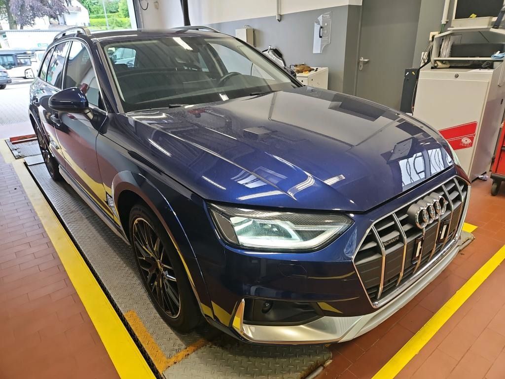 Audi A4 allroad 2022 г. Синий, пробег 45217 км