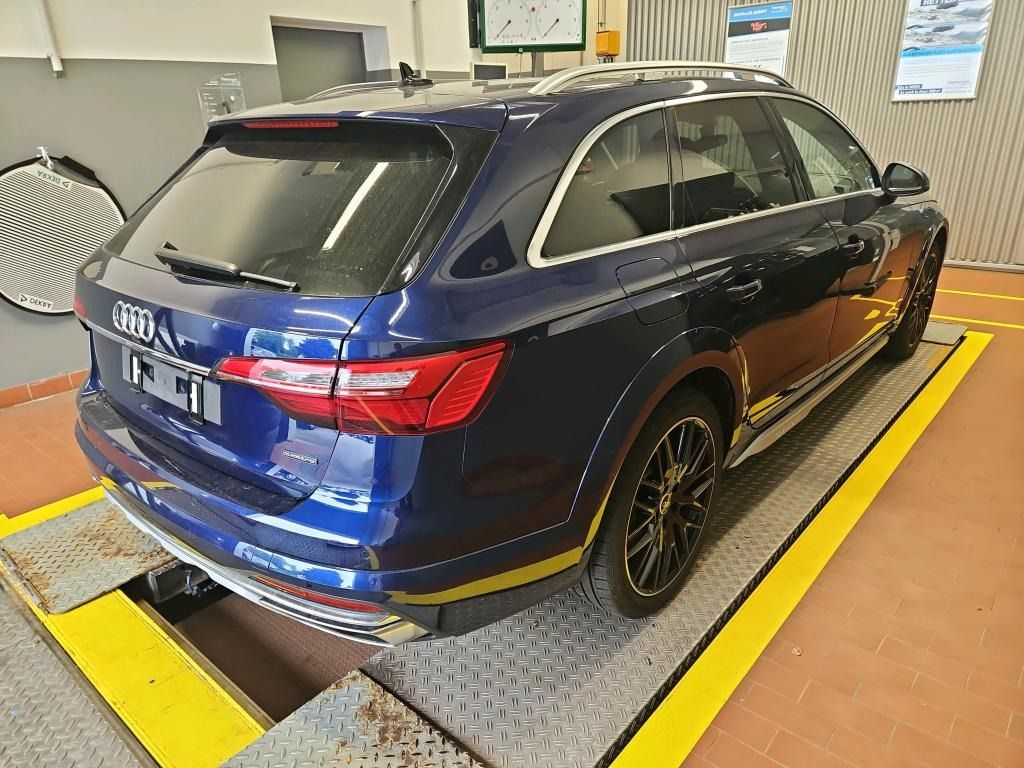 Audi A4 allroad 2022 г. Синий, пробег 45217 км