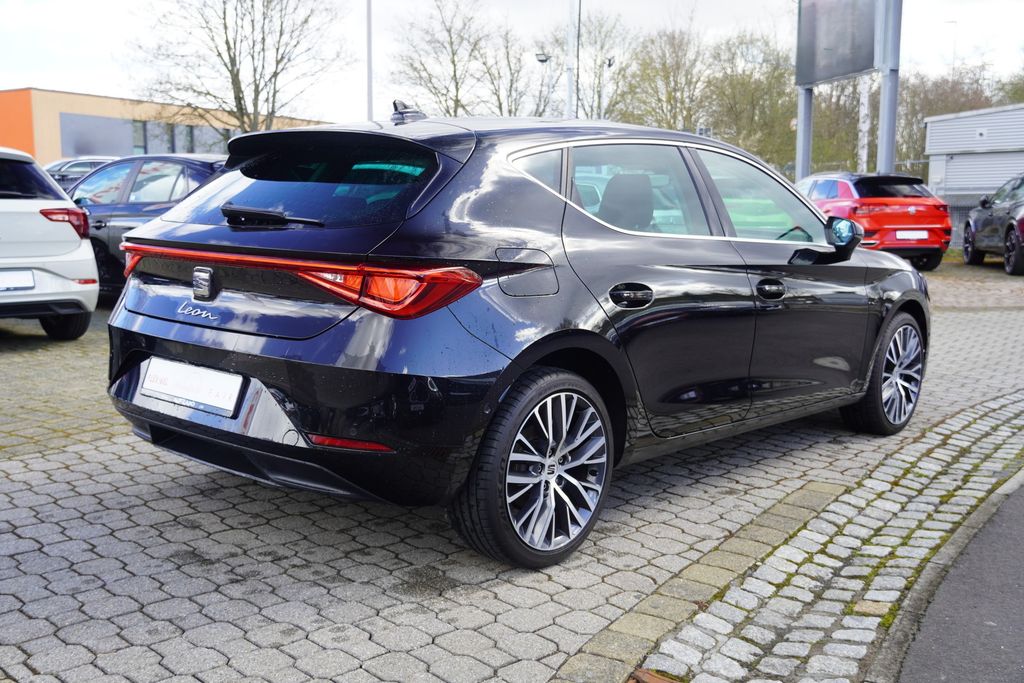 SEAT Leon 2021 г. Чёрный, пробег 43118 км