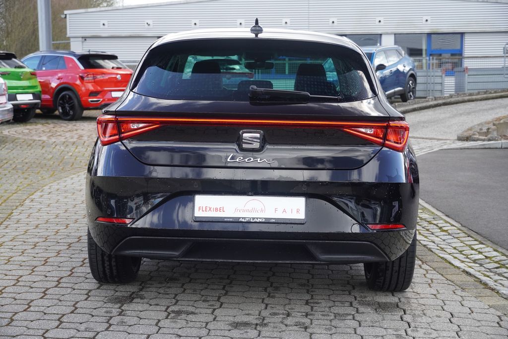 SEAT Leon 2021 г. Чёрный, пробег 43118 км