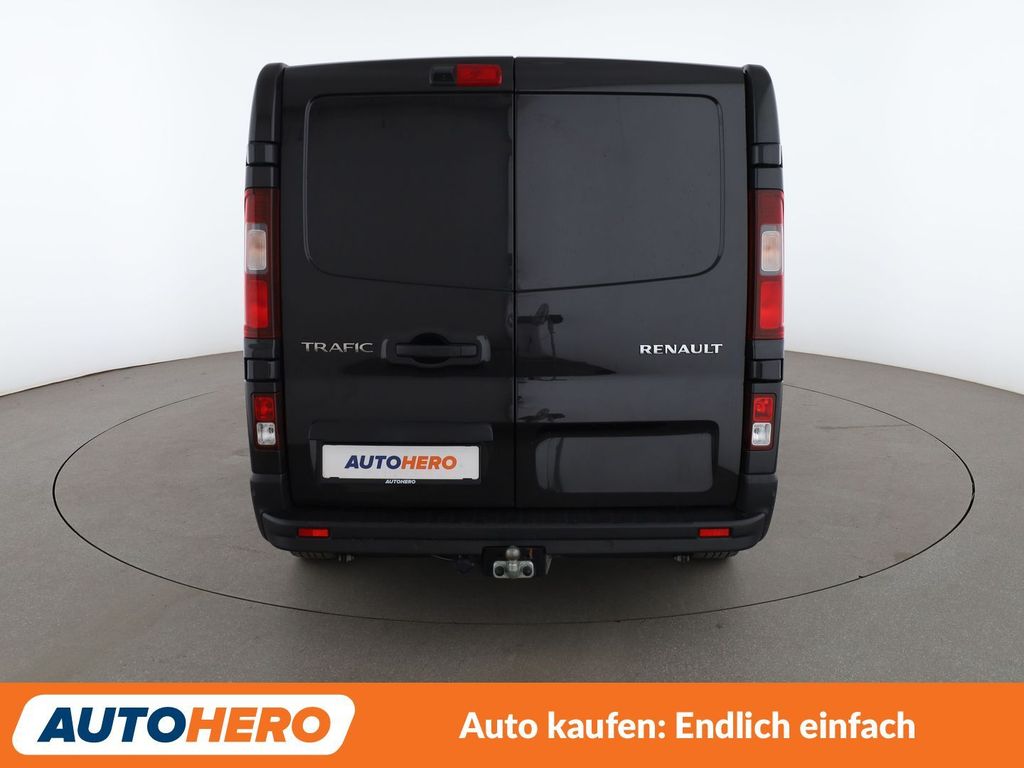 Renault Trafic 2024 г. Чёрный, пробег 59981 км