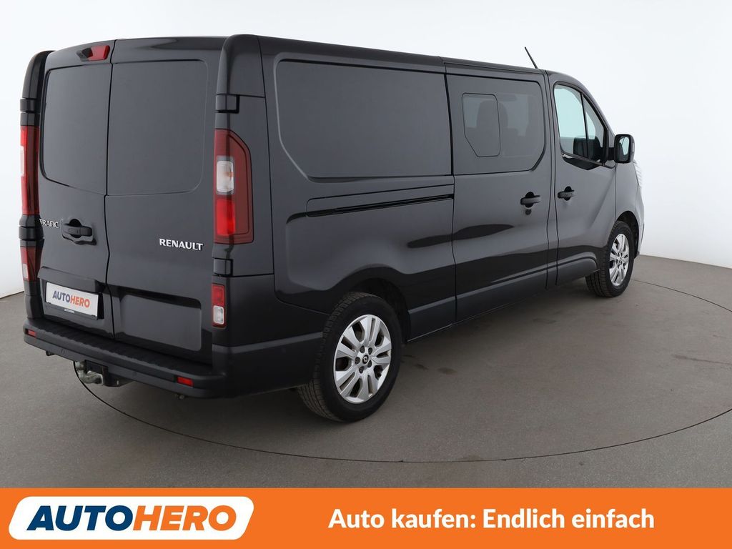 Renault Trafic 2024 г. Чёрный, пробег 59981 км