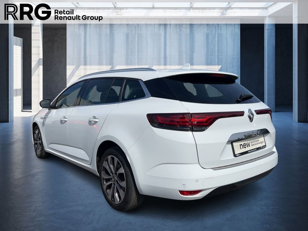 Renault Megane 2023 г. Белый, пробег 56177 км