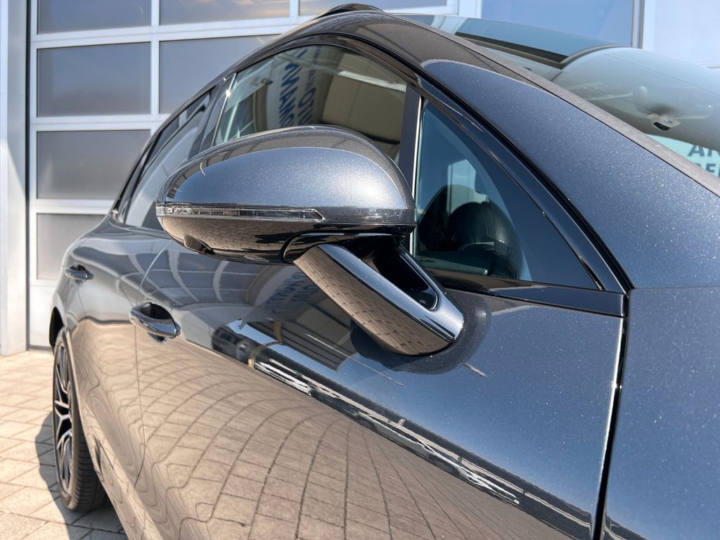Porsche Macan 2024 г. Серый, пробег 47900 км