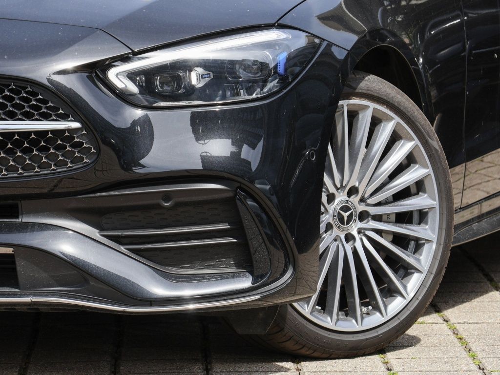 Mercedes-Benz C 300 2025 г. Чёрный, пробег 13878 км