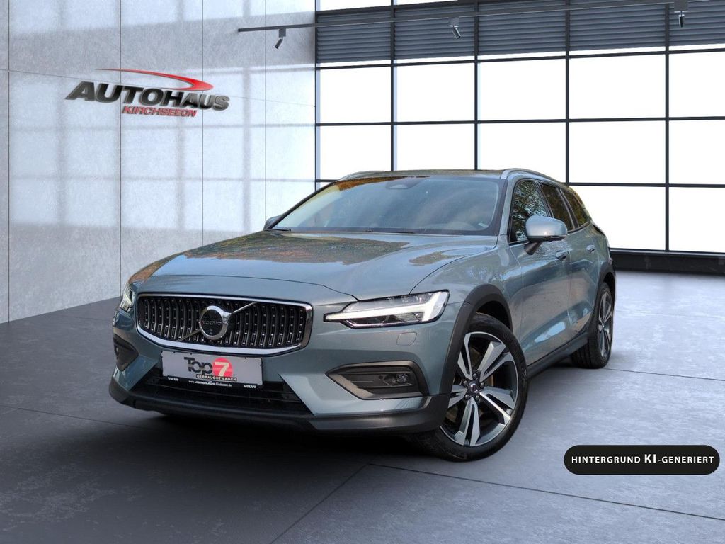 Volvo V60 Cross Country 2024 г. Серый, пробег 41600 км