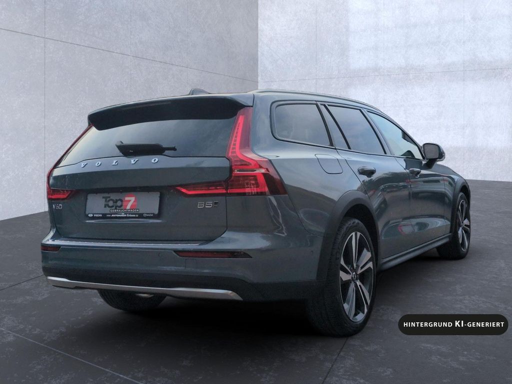 Volvo V60 Cross Country 2024 г. Серый, пробег 41600 км