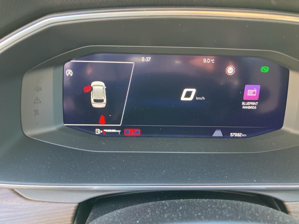 SEAT Leon 2023 г. Серый, пробег 57990 км
