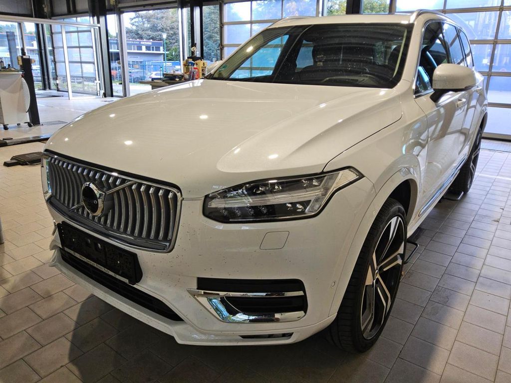 Volvo XC90 2024 г. Белый, пробег 29999 км