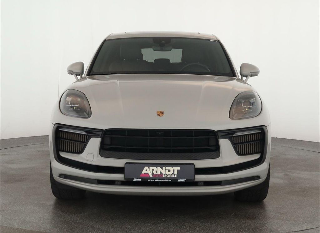 Porsche Macan 2023 г. Серый, пробег 43400 км