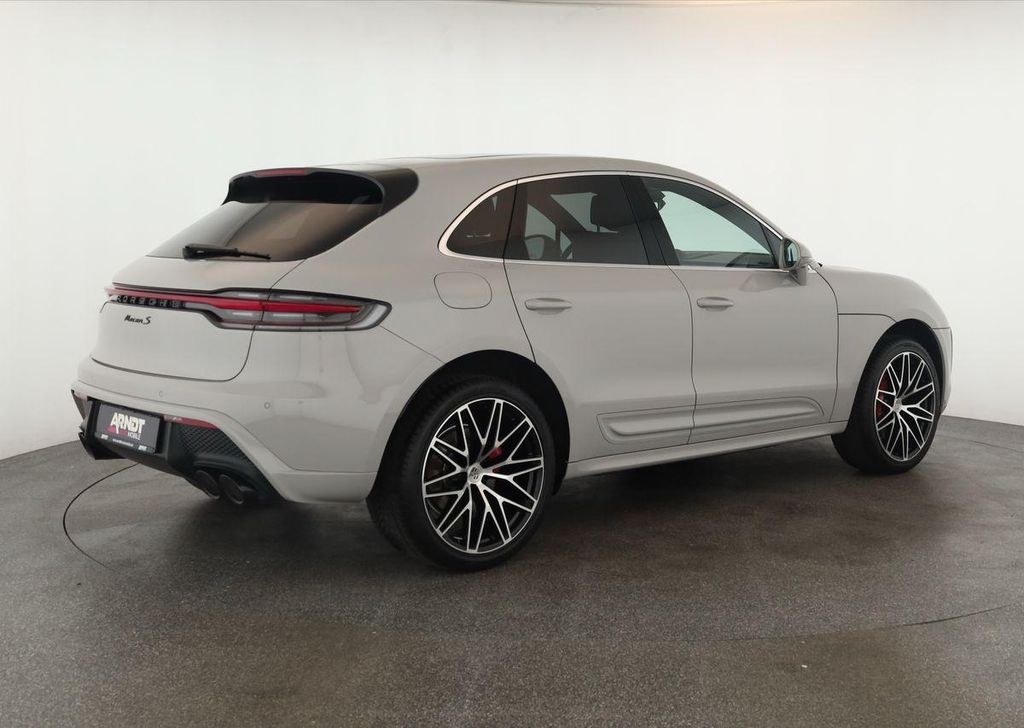 Porsche Macan 2023 г. Серый, пробег 43400 км