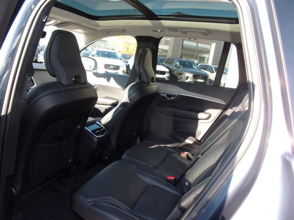 Volvo XC90 2023 г. Синий, пробег 59900 км