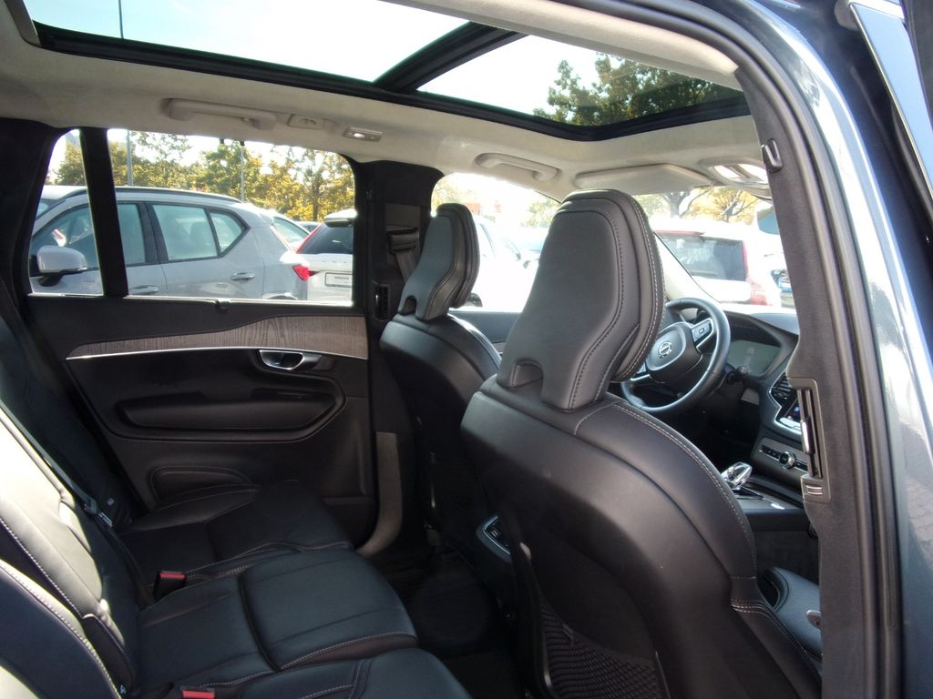 Volvo XC90 2023 г. Синий, пробег 59900 км
