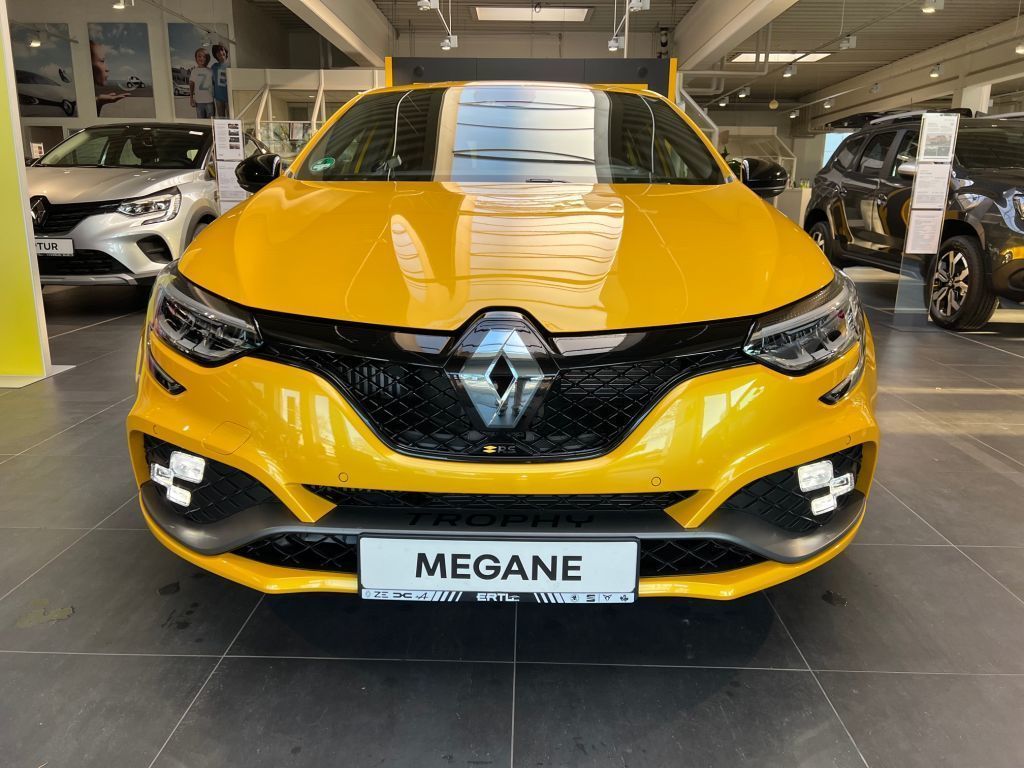 Renault Megane 2022 г. Жёлтый, пробег 47053 км