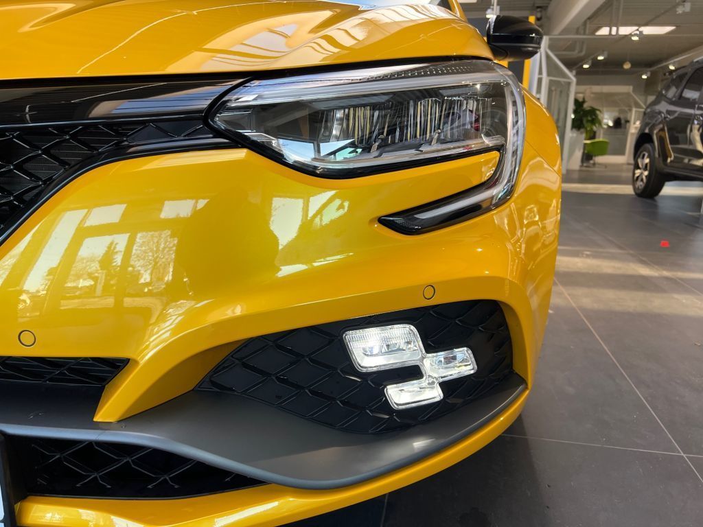 Renault Megane 2022 г. Жёлтый, пробег 47053 км