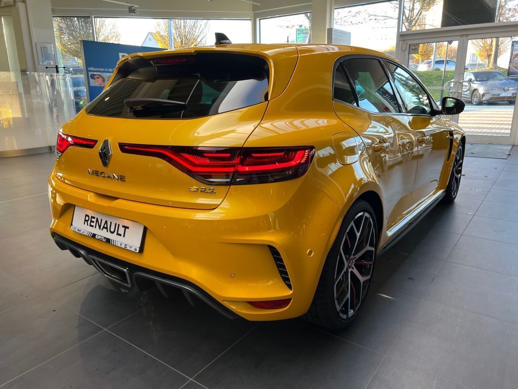 Renault Megane 2022 г. Жёлтый, пробег 47053 км