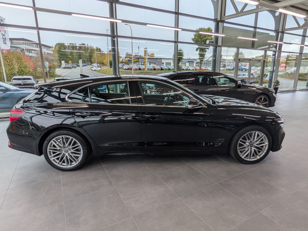Genesis G70 2023 г. Чёрный, пробег 45482 км