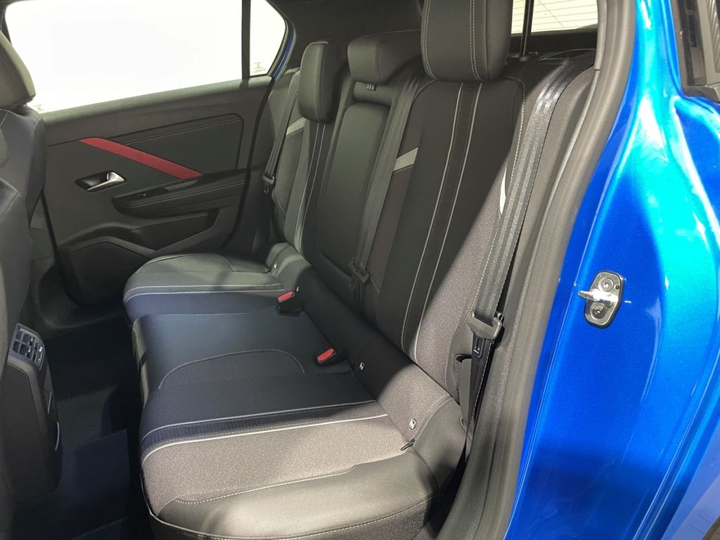 Opel Astra 2022 г. Синий, пробег 54000 км
