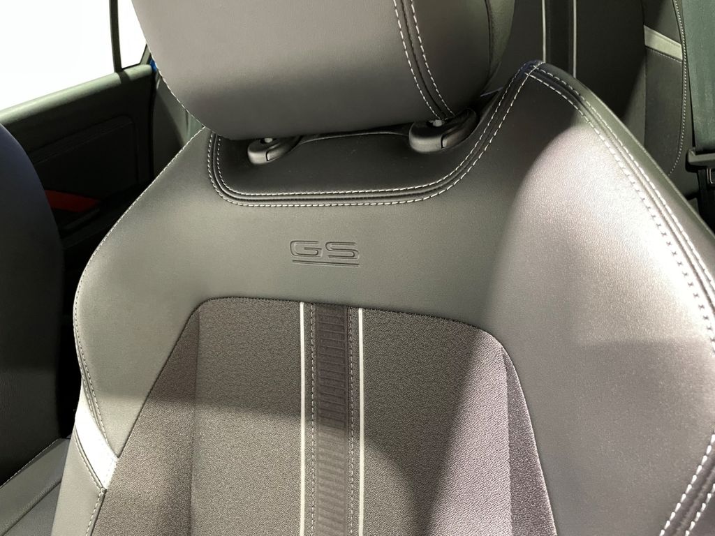 Opel Astra 2022 г. Синий, пробег 54000 км