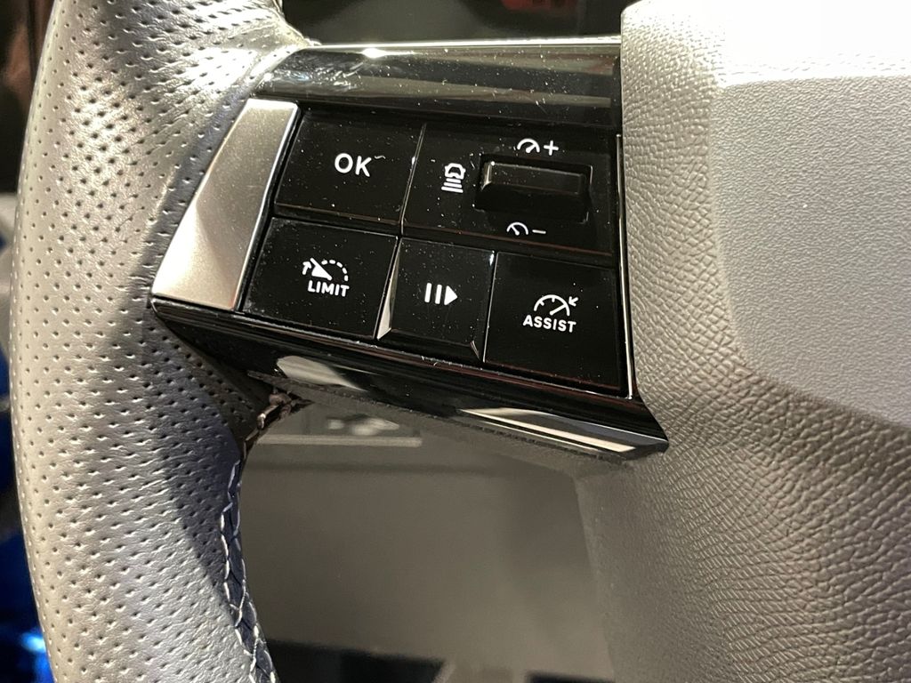 Opel Astra 2022 г. Синий, пробег 54000 км