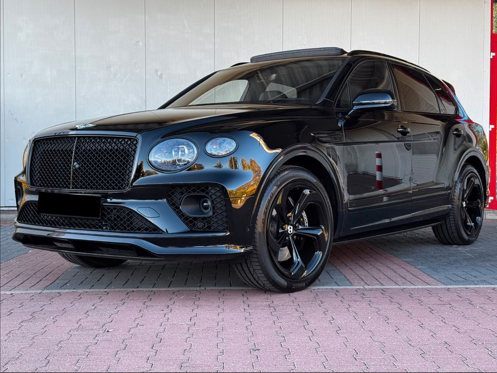Bentley Bentayga 2022 г. Чёрный, пробег 37000 км