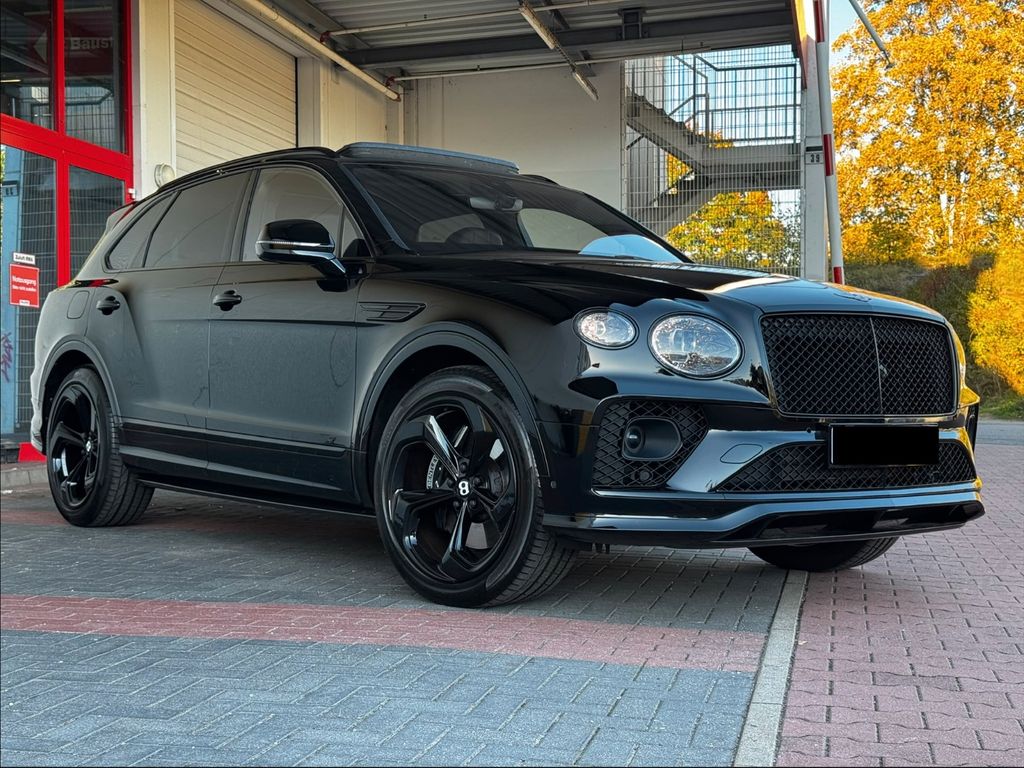Bentley Bentayga 2022 г. Чёрный, пробег 37000 км