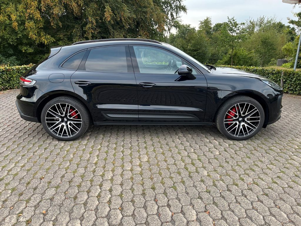 Porsche Macan 2023 г. Чёрный, пробег 54000 км