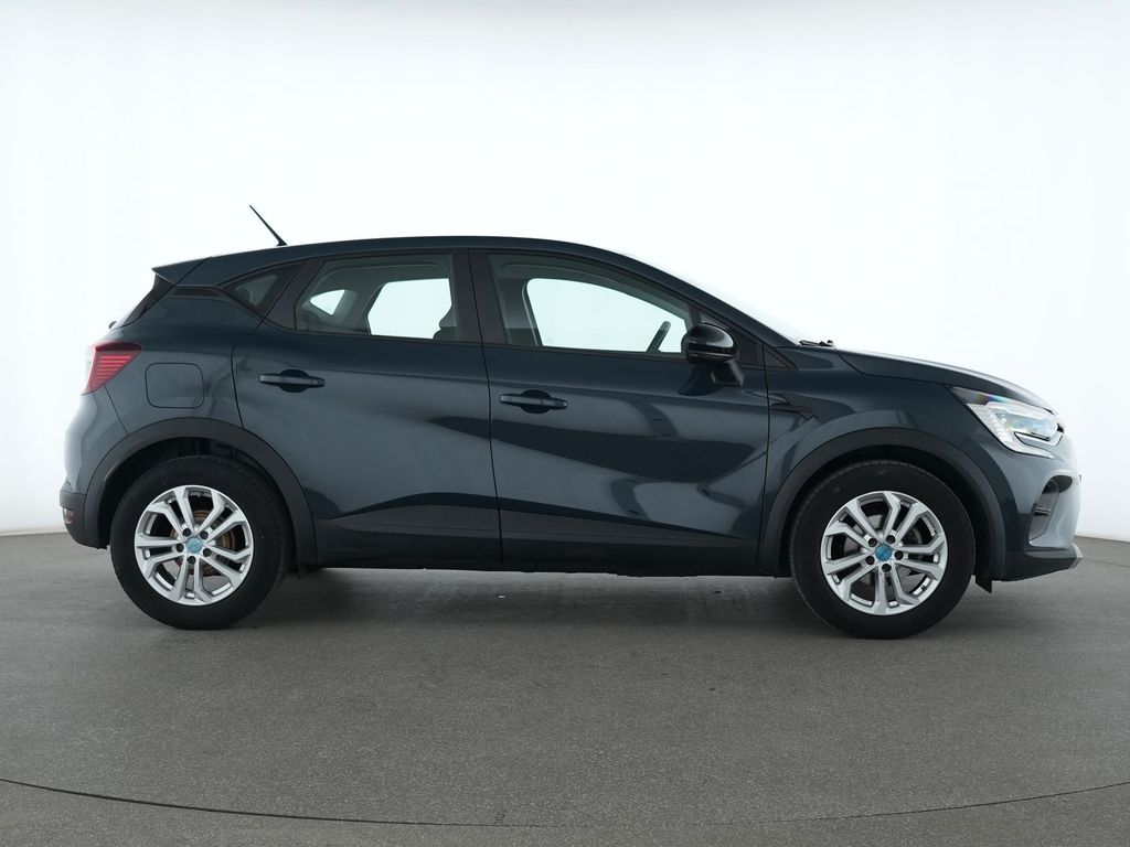 Renault Captur 2023 г. Синий, пробег 55153 км