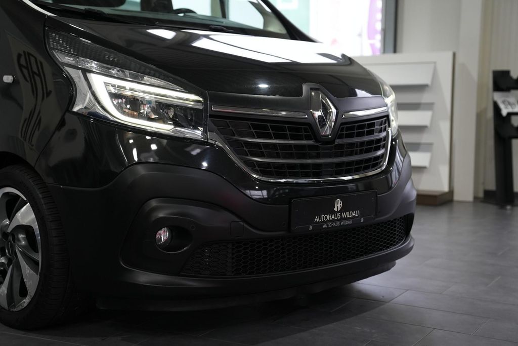 Renault Trafic 2021 г. Чёрный, пробег 54595 км