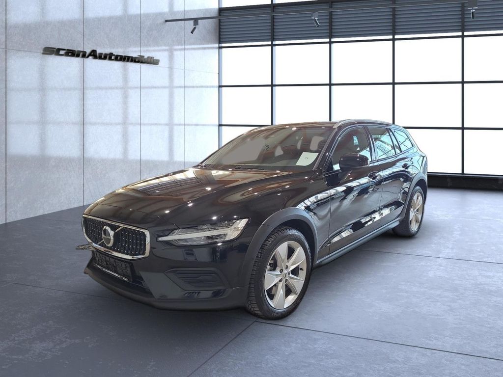 Volvo V60 Cross Country 2022 г. Чёрный, пробег 57950 км