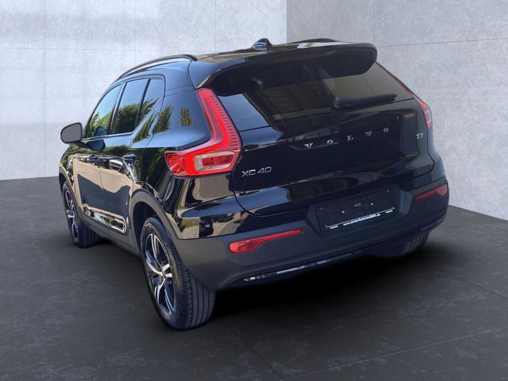 Volvo XC40 2022 г. Чёрный, пробег 40350 км