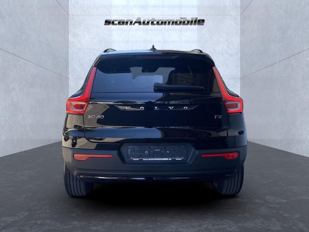 Volvo XC40 2022 г. Чёрный, пробег 40350 км