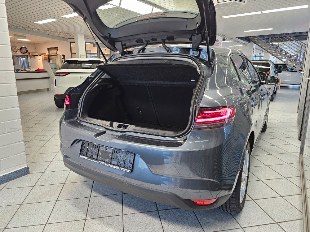 Renault Megane 2021 г. Серый, пробег 29332 км
