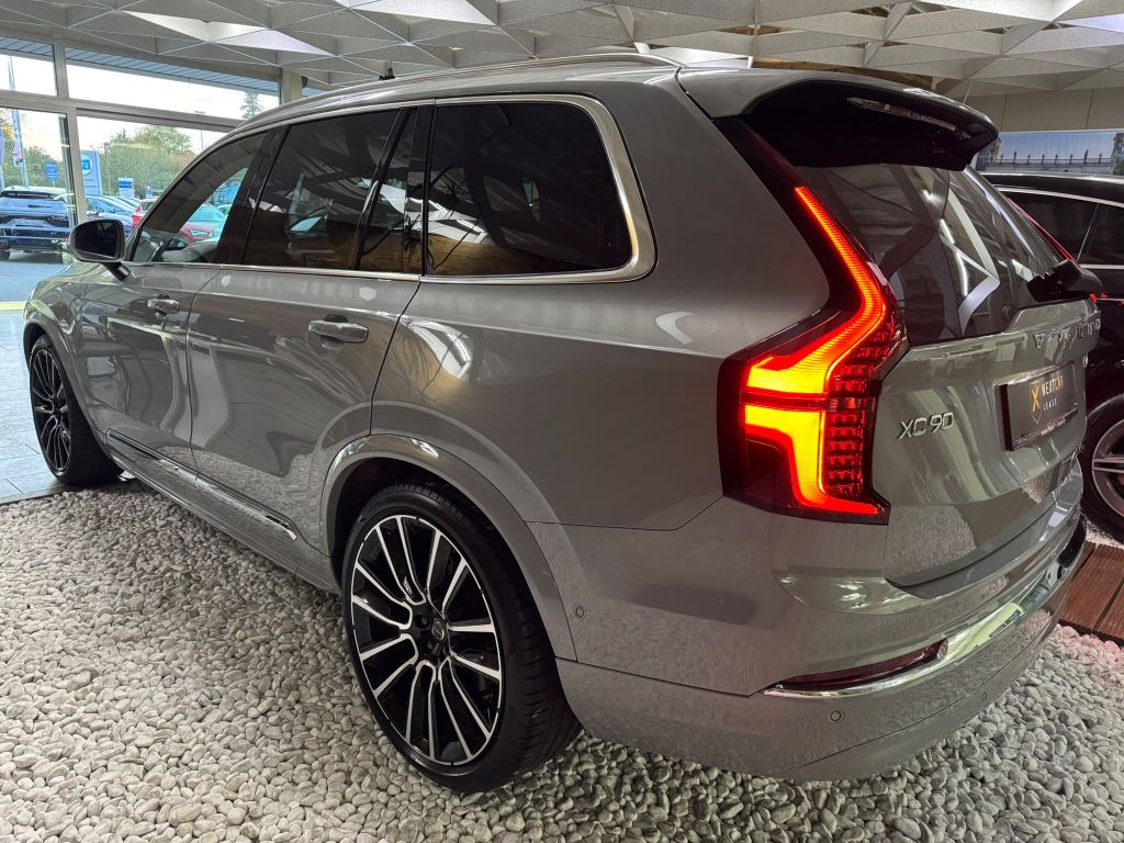 Volvo XC90 2025 г. Серый, пробег 40610 км