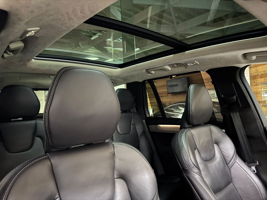Volvo XC90 2025 г. Серый, пробег 40610 км