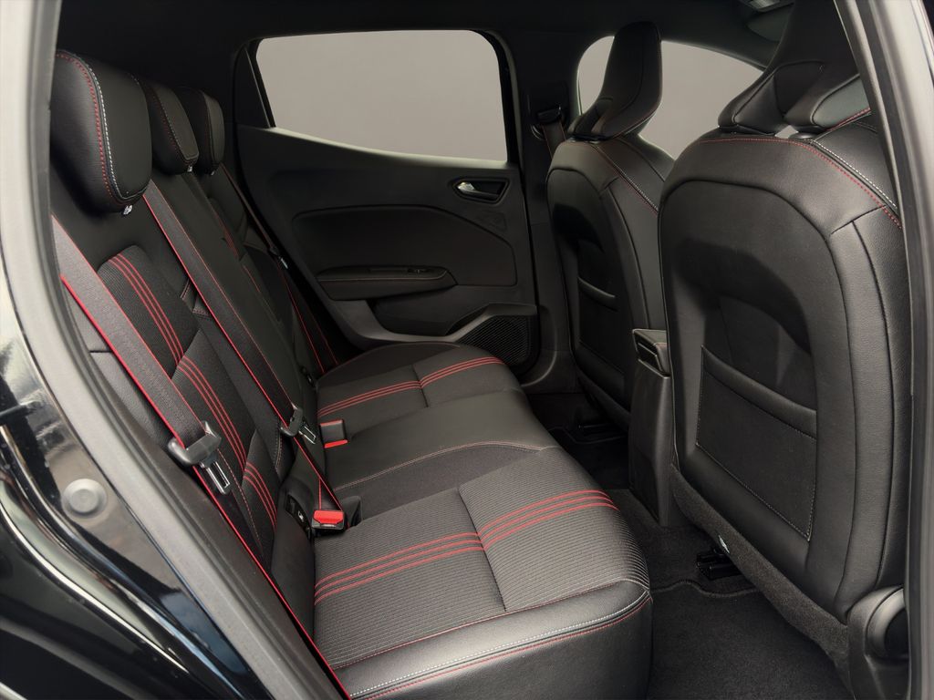 Renault Clio 2021 г. Чёрный, пробег 42000 км