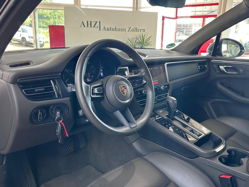 Porsche Macan 2023 г. Серый, пробег 23526 км