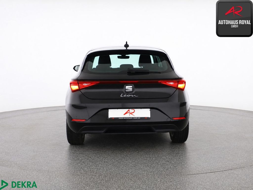 SEAT Leon 2023 г. Чёрный, пробег 59858 км