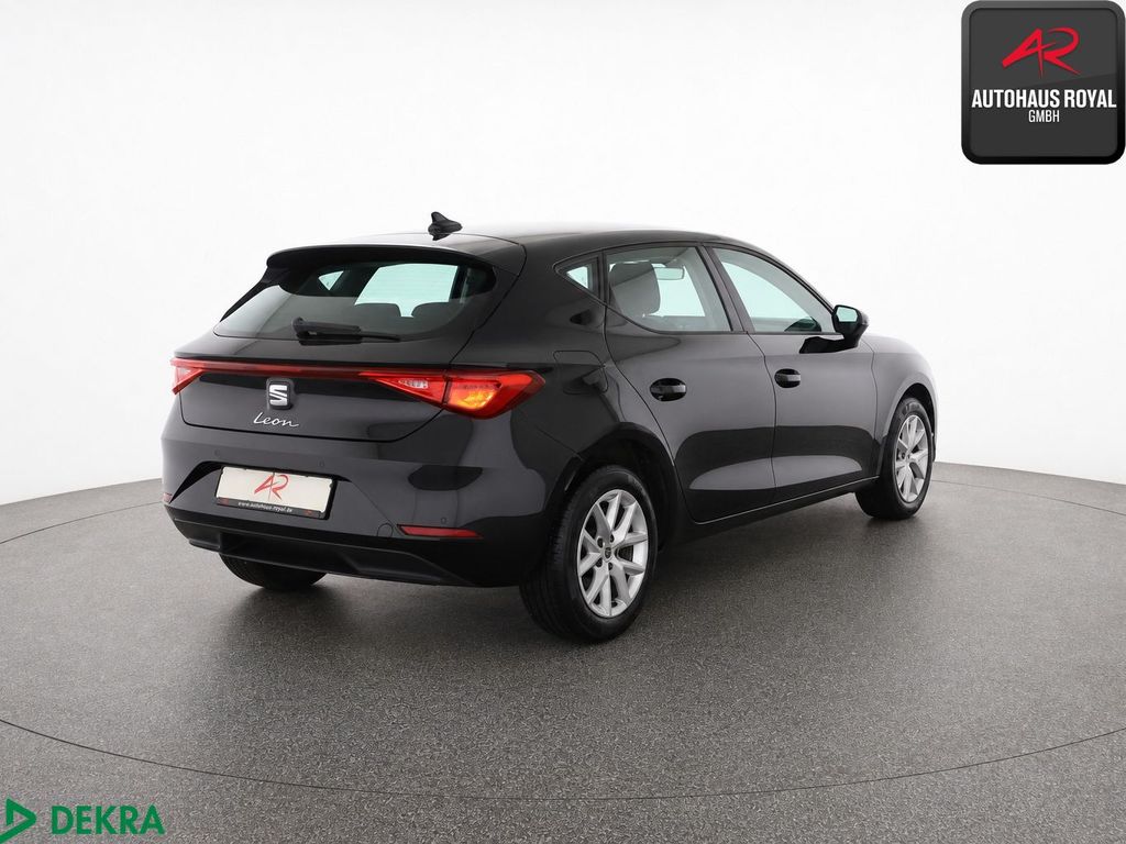 SEAT Leon 2023 г. Чёрный, пробег 59858 км