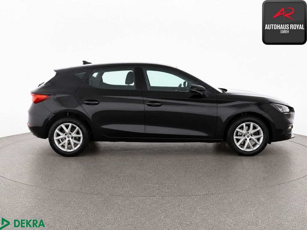 SEAT Leon 2023 г. Чёрный, пробег 59858 км
