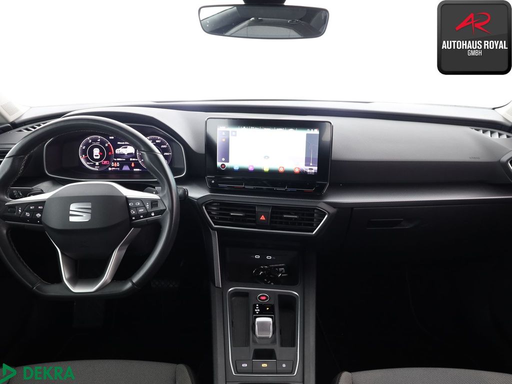SEAT Leon 2023 г. Чёрный, пробег 59858 км