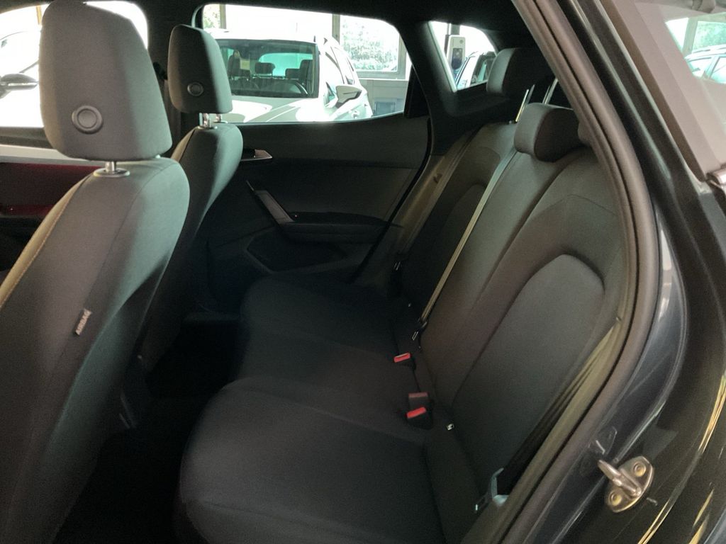 SEAT Arona 2021 г. Серый, пробег 34296 км