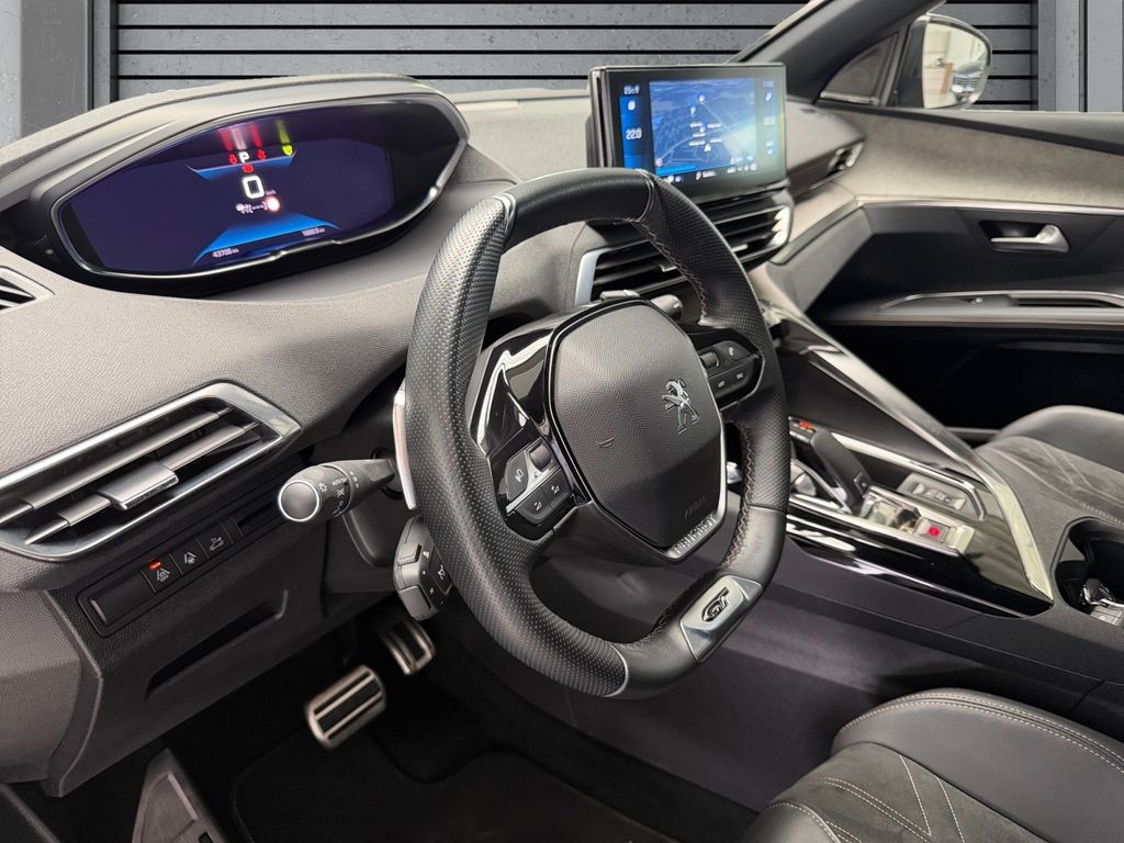 Peugeot 3008 2021 г. Серый, пробег 43700 км