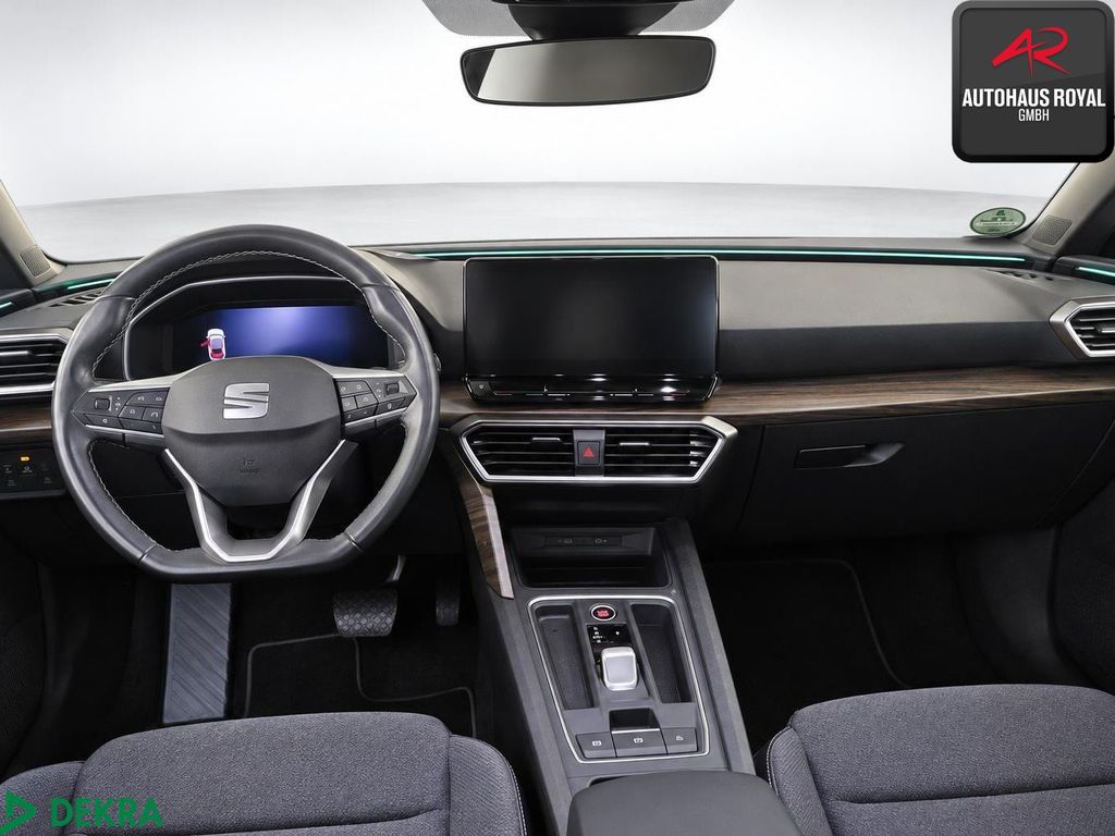 SEAT Leon 2022 г. Чёрный, пробег 47124 км