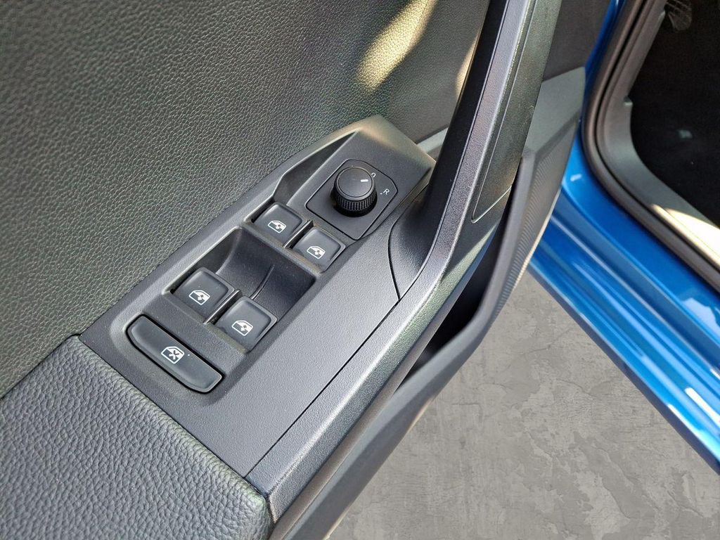 SEAT Ibiza 2023 г. Синий, пробег 56532 км