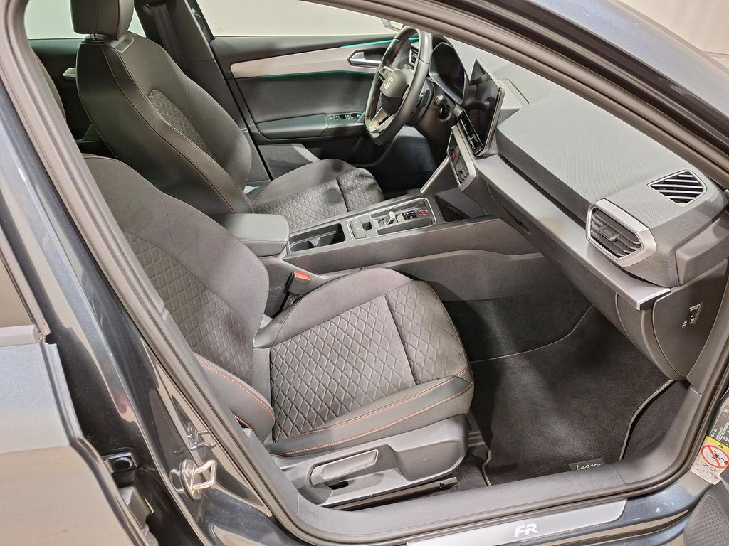 SEAT Leon 2021 г. Серый, пробег 48275 км