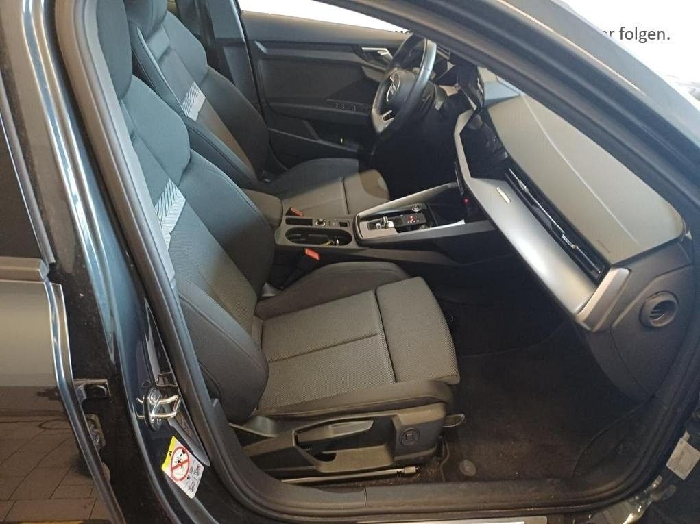 Audi A3 2023 г. Серый, пробег 40927 км