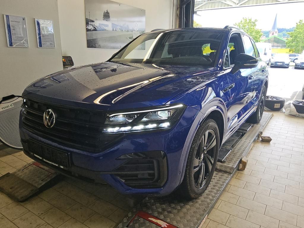 Volkswagen Touareg 2023 г. Синий, пробег 47000 км